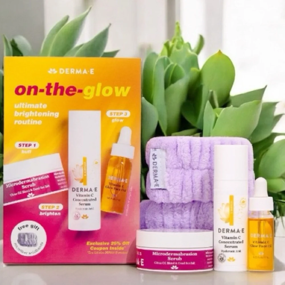 DERMA-E Discovery Kit On-The Glow, NIB - Picture 1 of 5
